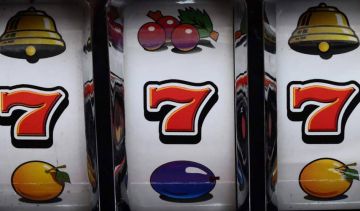 The psychology of slots - A little risk for just enough reward